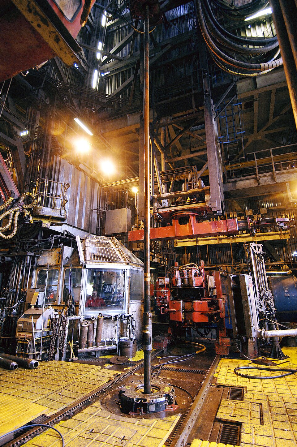 Rig audit execution in drill floor environment