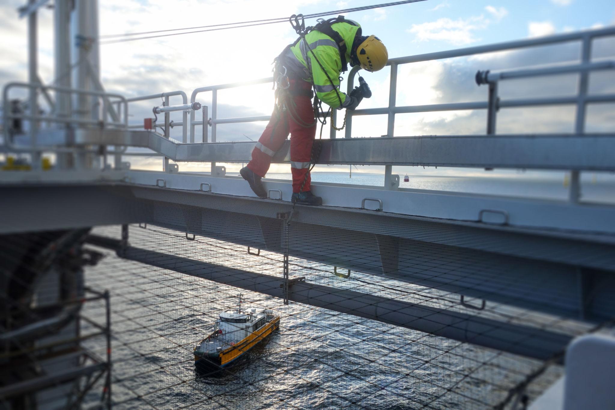 Offshore rope access NDT inspection support